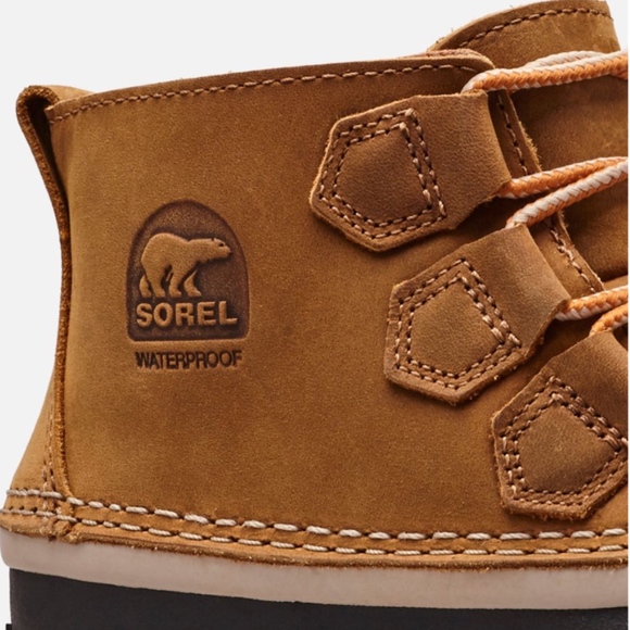 BRAND NEW SOREL OUT 'N ABOUT LEATHER DUCK BOOT!! - Picture 2 of 8
